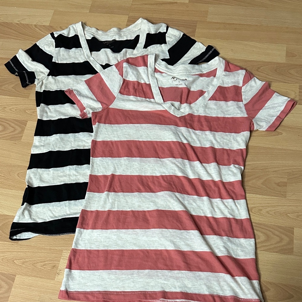 Arizona Jean Company Black and Pink Striped V-Neck Tees